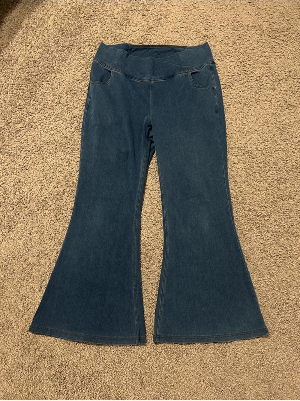 Women’s Blue Flare Jeans, HALARA, XL, petite